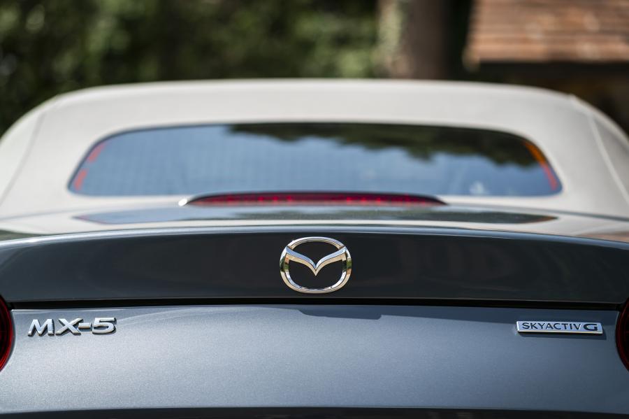 Детали экстерьера Mazda MX-5 R-Sport (ND) 2020 года  (UK) (фото 73 из 86)